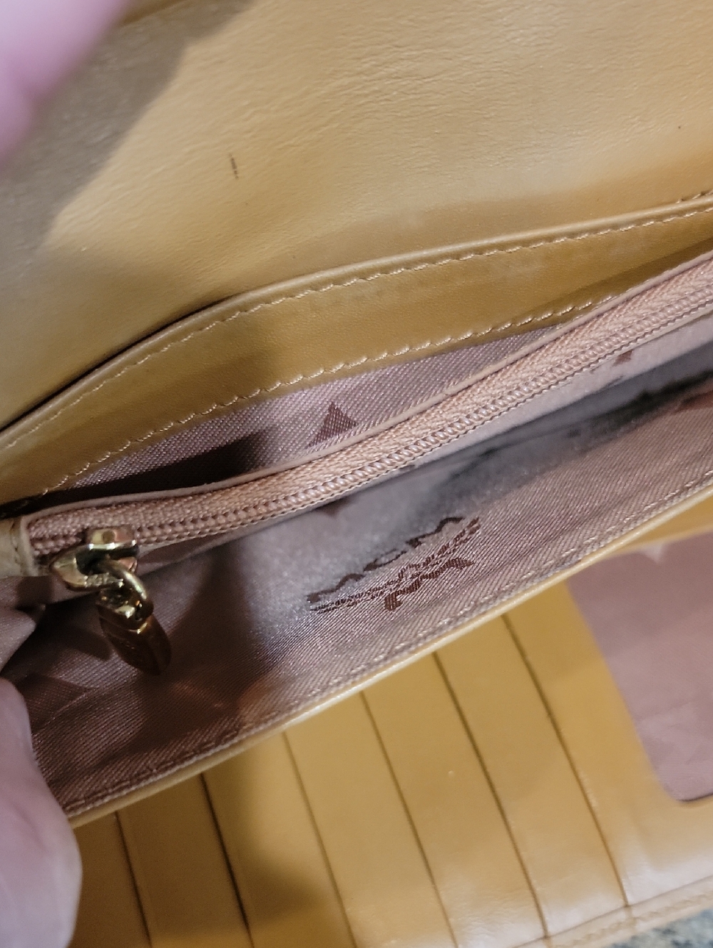 MCM TRI-FOLD LONG WALLET - Picture 7 of 7
